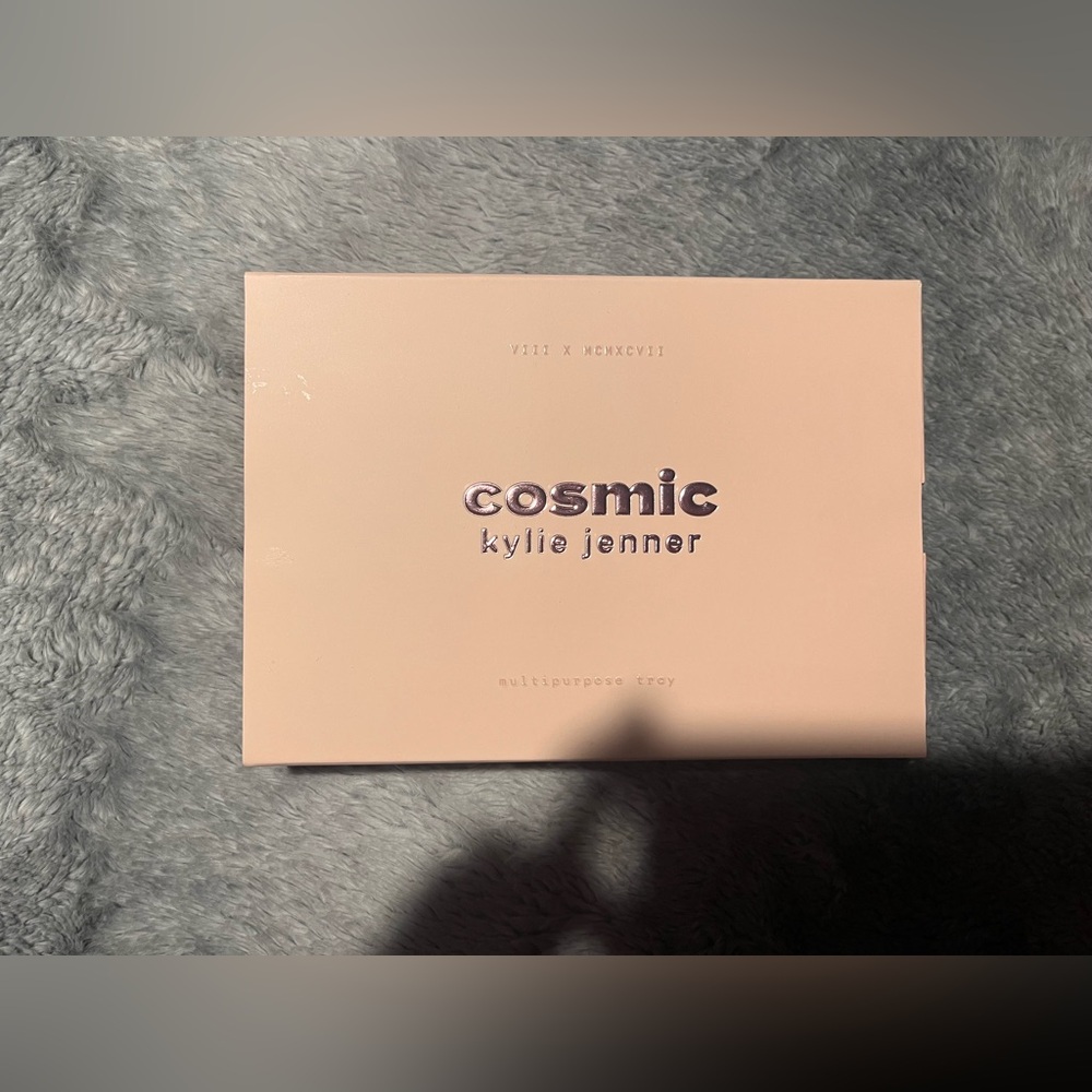 Kylie Jenner ‘Cosmic’ Bag and Tray - Picture 6 of 9